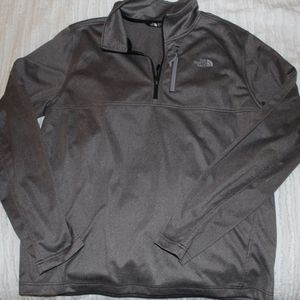 Men's quarterzip pullover